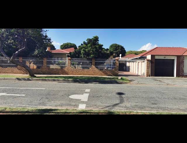 3 BEDROOM HOUSE FOR SALE IN REWLATCH